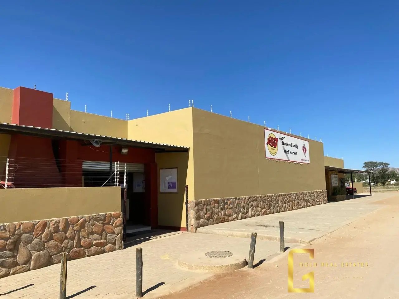 HUGE PRICE DROP - FOR SALE - REHOBOTH - OPERATIONAL MINI MARKET AND RETAIL SHOP